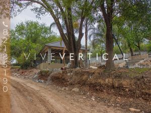 Terreno en Venta Zona Los Cristales -  Monterrey, NL