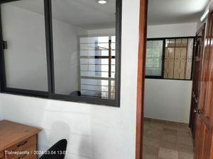 CASA CON DOBLE CONSTRUCCION  EN VENTA SANTA MONICA