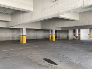 Renta Local Comercial Plaza Olam  En Monterrey