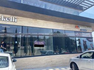 Renta Local Comercial Plaza LR902 En Monterrey