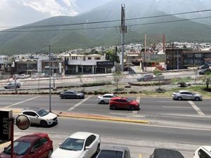 Renta Local Comercial Plaza Olam  En Monterrey