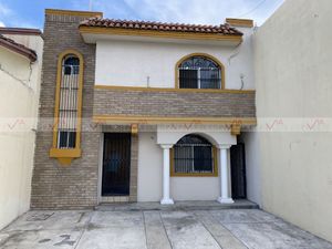 Casa en venta en Misión de Guadalupe, Guadalupe, Nuevo León, 67117.