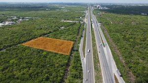 Terreno en Venta sobre carretera Mérida Progreso al norte de Mérida Yucatán.