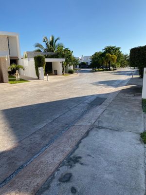 Casa en Renta en Privada con amenidades al Norte de Mérida Yucatán