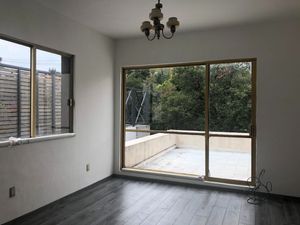 VENDO CASA EN ESQUINA EN LOMAS DE CHAPULTEPEC DE 4 REC