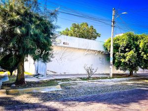 Terreno en venta en Arcos de Guadalupe a 1 cuadra de sanzio