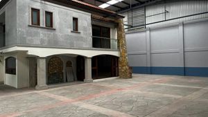 Bodega USO DE SUELO COMERCIAL excelente ubicación  Oficinas  nuevas de lujo