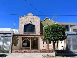 Casas en venta en Jardines de La Cruz, Guadalajara, Jal., México, 44950