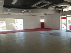 LOCAL COMERCIAL EN RENTA, EXCELENTE UBICACION