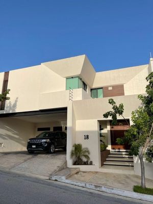 Casa en venta en privada residencial - Campeche