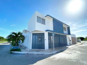 CASA EN VENTA/RENTA AMUEBLADA DE 4 HABITACIONES EN REAL MONTEJO