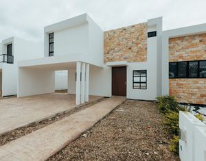 CASA EN VENTA EN PRIVADA AMARANTO LUXURY HOMES, ZONA COUNTRY