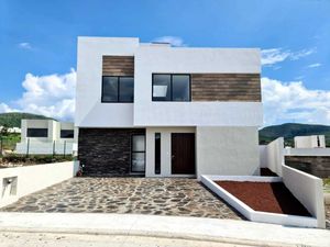 Casa en Venta en Bosques Tres Marias Morelia