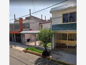 Casa en Venta en Valle de Santa Mónica Tlalnepantla de Baz