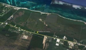 Terreno en venta en carretera Cancún-Puerto Morelos (La Milla de Oro).