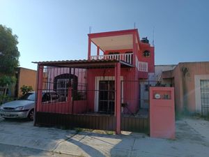 Casas en Costera Vieja 1, Deportivo, 39690 Acapulco de Juárez, Gro., México