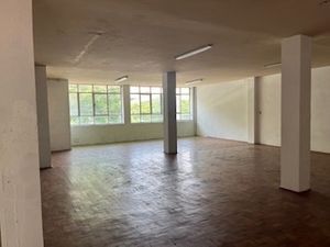 LOCAL COMERCIAL EN RENTA. PLANTA ALTA