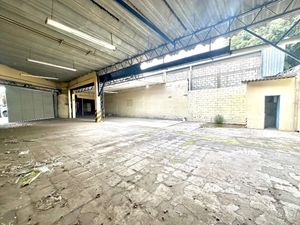 Bodega Comercial en Renta sobre Periférico Norte