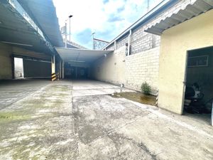 Bodega Comercial en Renta sobre Periférico Norte