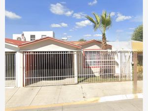 Casa en Venta en Burocrata Estatal Chihuahua