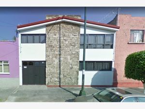 Casa en Venta en Industrial Gustavo A. Madero