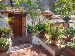 CASA EN VENTA, BOSQUES DE LAS LOMAS - JAZMINES 109