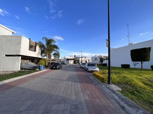 Amplio terreno habitacional en venta cerca de UAQ, Querétaro