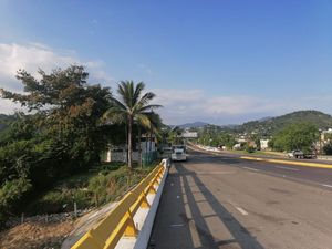 Terreno Sobre Autopista Acapulco México