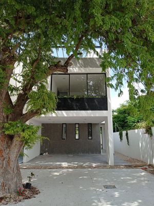 Casa en renta en Chuburna de Hidalgo, Mérida, Yucatán, 97205.