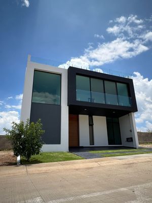 Casa Dentro de Coto en Valle Imperial