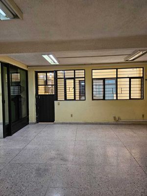 SE VENDE CASA COMO TERRENO EN LEYES DE REFORMA, IZTAPALAPA.