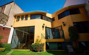 SE VENDE CASA EN FRACCIONAMIENTO COLINAS DEL BOSQUE, TLALPAN