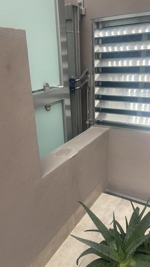 CASA CON DEPARTAMENTO EN VENTA BALCONES COLONIALES QUERETARO RCV231123-IR