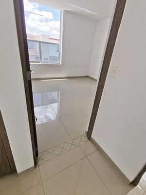 CASA EN CONDOMINIO LOMAS DEL MARQUÉS QUERETARO RCV240829-JP