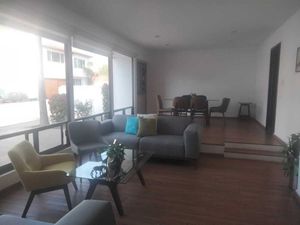 CASA EN VENTA DE UN PISO EN PRIVADA CORREGIDORA QUERETARO RCV240708-MN