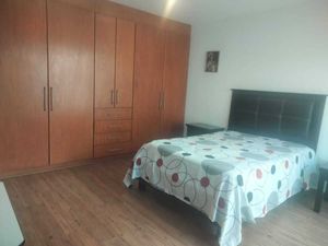 CASA EN VENTA DE UN PISO EN PRIVADA CORREGIDORA QUERETARO RCV240708-MN