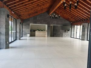 CASA EN VENTA PARA REMODELAR RINCONADA JACARANDAS QUERETARO RCV240527-SA