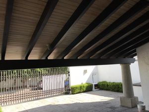 CASA EN VENTA EN VILLAS DEL MESÓN CON OPCÍON DE RECÁMARA EN PB RCV230920-MN