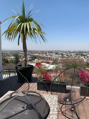 CASA EN VENTA LOMA DORADA CERCA DE LOS ARCOS QUERETARO RCV230621-AE