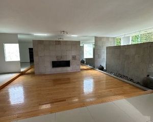 CASA EN VENTA EL CAMPANARIO QUERETARO RCV240416-AE