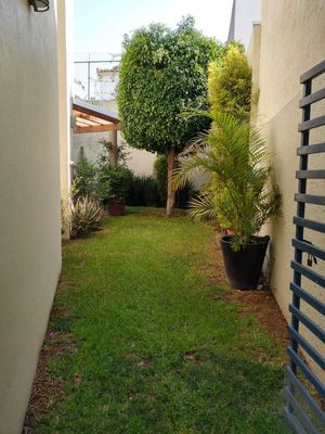 CASA EN VENTA MILENIO III, QUERETARO RCV240708-GB