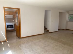 CASA VENTA EN PRIVADA EL ROCIO CORREGIDORA QUERETARO RCV230919-VM