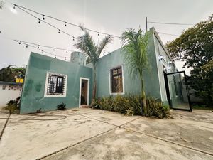 Casa con amplio terreno en Itzimná