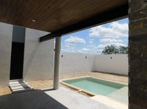 Casa en venta 4 recámaras Privada Residencial Nadira, Conkal/Jade