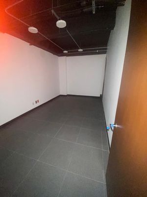 Oficina acondicionada en renta 98.5 m2 en San Angel.