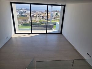 Exclusiva Casa en Venta 288 m2 Zibata Queteraro