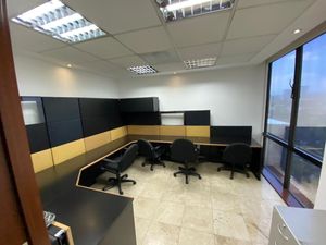Excelente Oficina en Renta Acondicionada de 570 m2. P10 Col. Granada