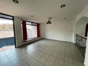 CASA EN VENTA BARRIO 18