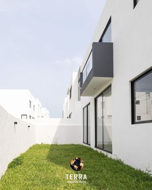 HERMOSA CASA DE 3 RECAMARAS CON CUARTO DE SERVICIO EN  PUNTA TIBURON