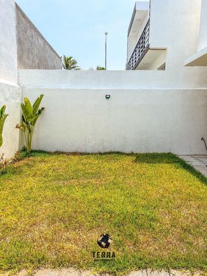 CASA EN VENTA EN LOMAS DE LA RIOJA CON 3 RECAMARAS Y ROOF GARDEN